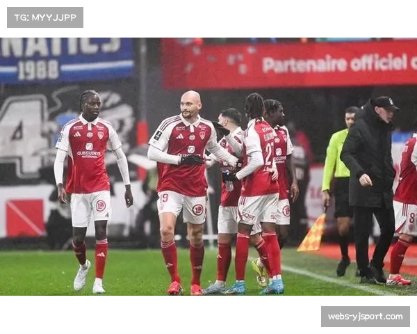 里尔公布对阵布雷斯特大名单,头号射手戴维伤愈复出 里尔公布对阵布雷斯特大名单,头号射手戴维伤愈复出